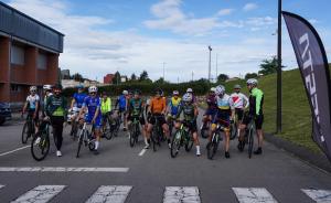 La Vuelta a Siero reúne a 30 ciclistas en un recorrido de 51 kilómetros por los altos emblemáticos del concejo