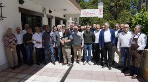 El Tapin - La Sociedad Recreativa La Boya homenajea a dos guardias civiles por su actuación en el incendio de la residencia Ave María de La Barganiza