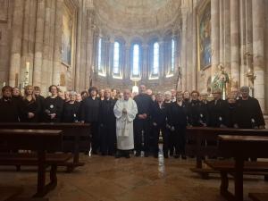 El Tapin - La Coral Polifónica de Llanera cantó en la Basílica de Covadonga