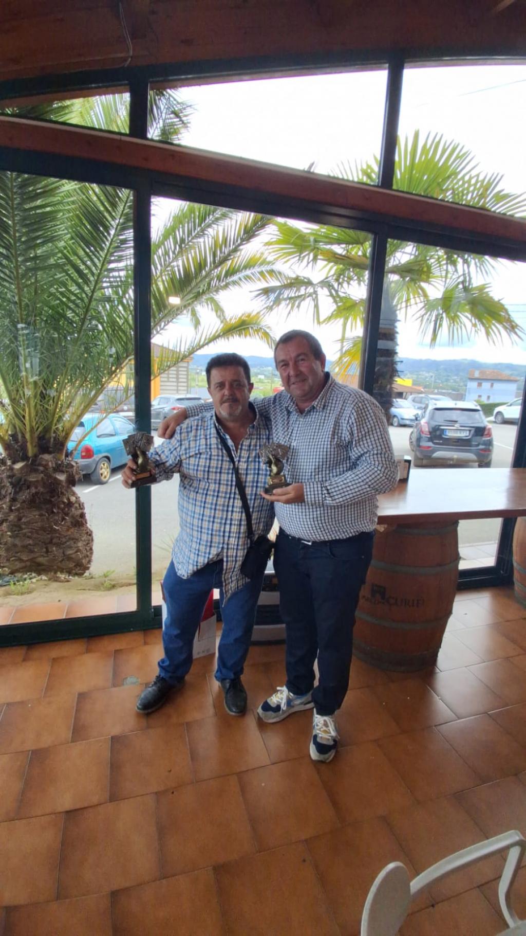La Asociación de Vecinos de Hevia reúne a 65 personas en la entrega de premios del II Campeonato de Parchís y Tute