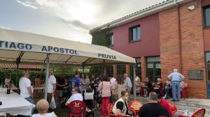 La Asociación de Vecinos de Pruvia reúne a decenas de personas en la celebración del Día del Socio