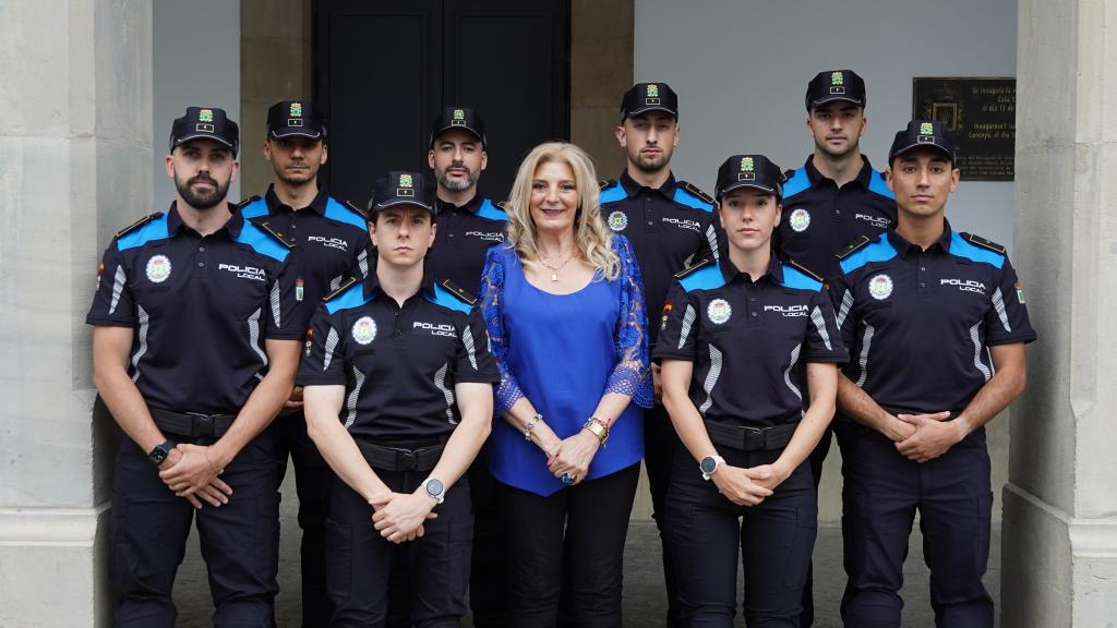 Ocho nuevos agentes interinos refuerzan la Policía Local durante el verano