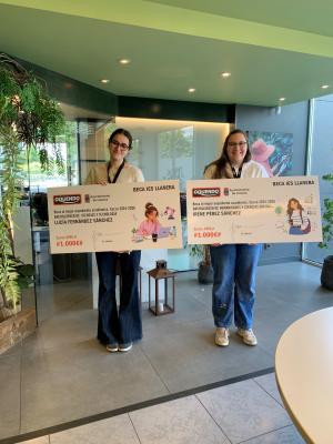 El Tapin - Cafés Oquendo y el Ayuntamiento de Llanera premian a los mejores expedientes académicos del IES de Llanera