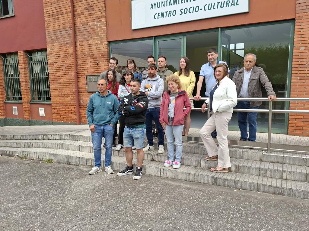 Los vecinos de Pruvia exigen una renovación urgente de la red de agua tras años de averías y cortes de suministro