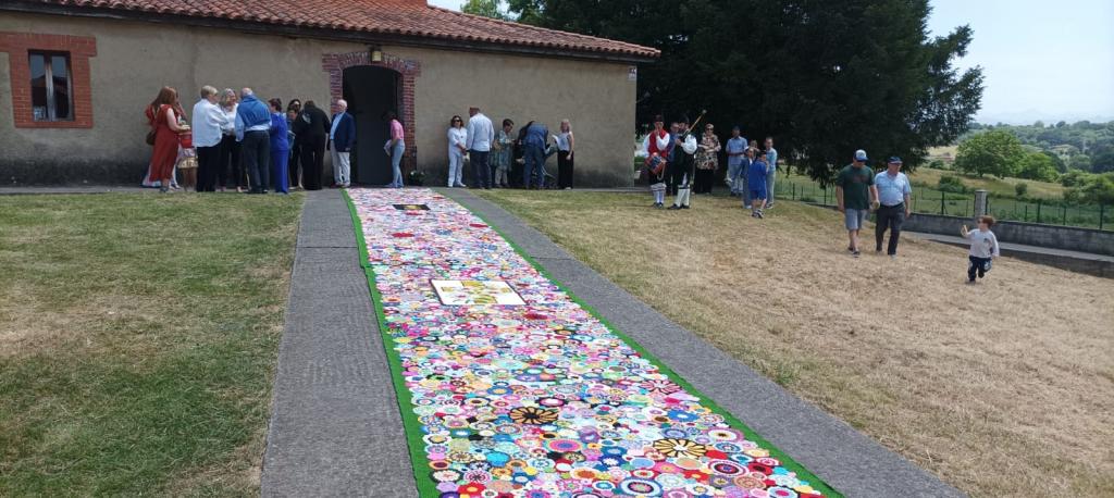 Ables celebró el Corpus con una Comunión y la alfombra tejida