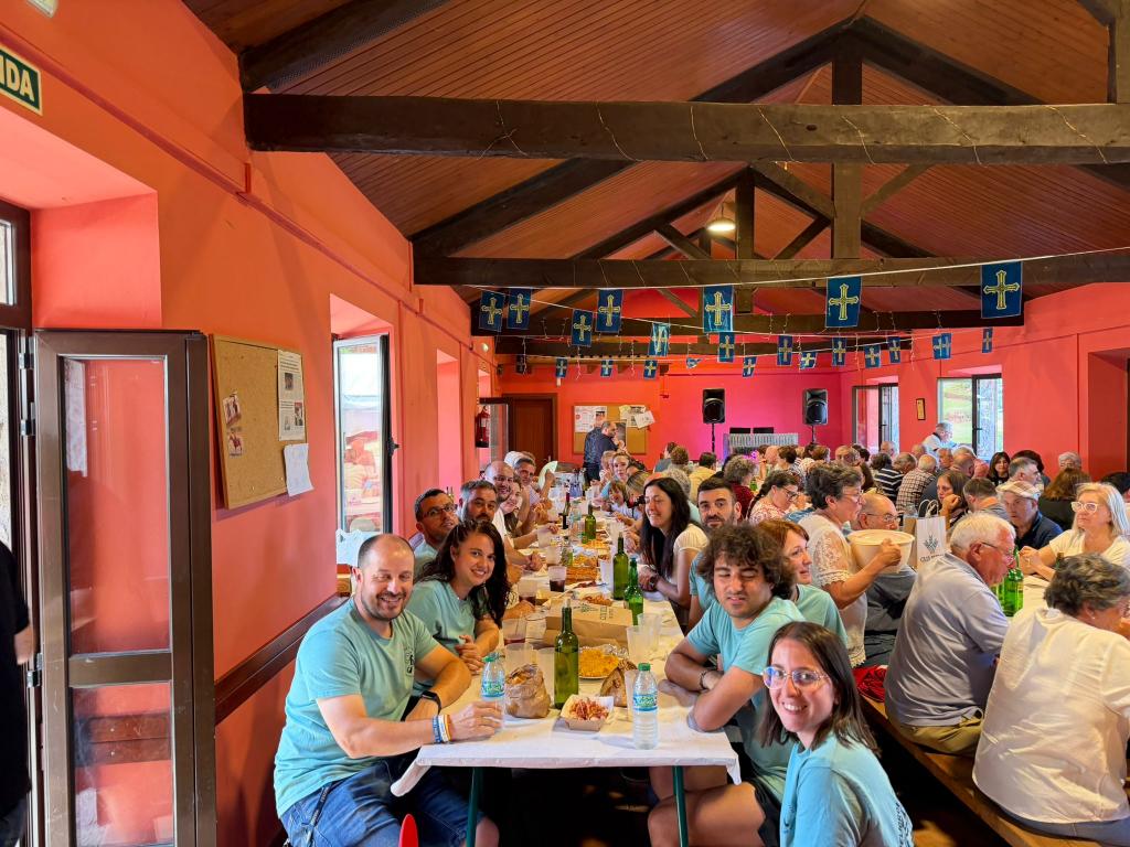 Más de 200 personas participan en la jornada de convivencia en Arlós