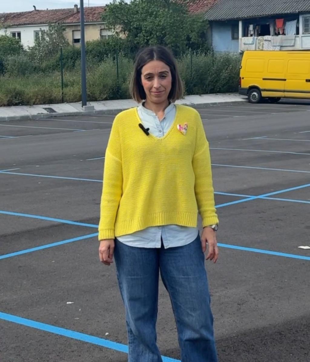 Podemos Siero ve "serias dudas de legalidad" en la intención del Ayuntamiento de cobrar zona azul en una parcela privada alquilada