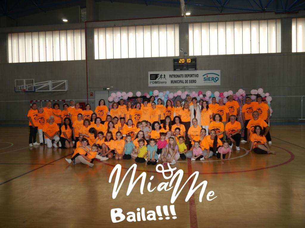 Éxito en la Gala benéfica de la escuela "Mía &amp; Me Baila" en Pola de Siero a favor de Galbán