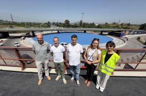 El Tapin - Comienzan los trabajos de pintura de la reforma estética de la glorieta que regula el tráfico en el cruce entre AS-17 y AS-381 entre Lugones y La Fresneda 