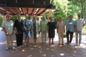 El Tapin - El Hogar del Pensionista "El Carmín" homenajea a seis socias nonagenarias en su comida anual de hermandad