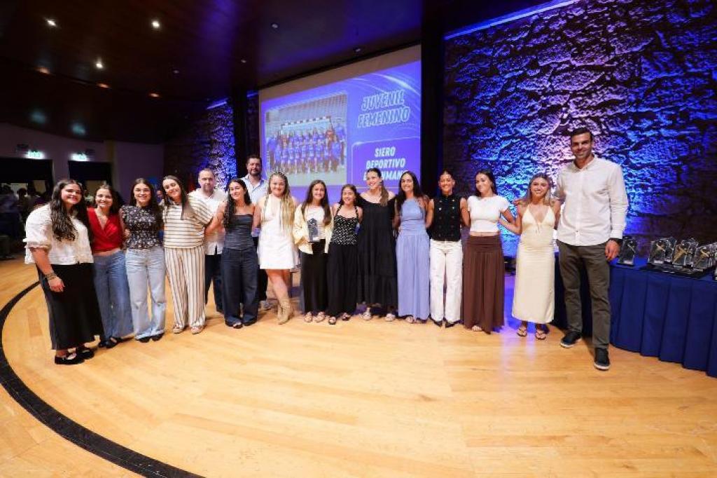 El Siero Deportivo Balonmano, protagonista en la Gala Asturiana por sus éxitos y 40 años de historia