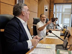 El Tapin - Ángel García defiende la legalidad del expediente recurrido por IU y respalda el trabajo técnico del Ayuntamiento de Siero
