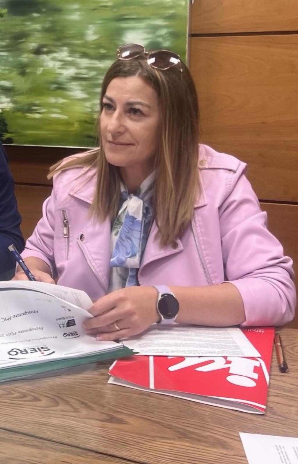 Tere Álvarez: “El alcalde no puede esconder una decisión política detrás de los funcionarios: privatizar el agua fue una decisión del PSOE y Vox”