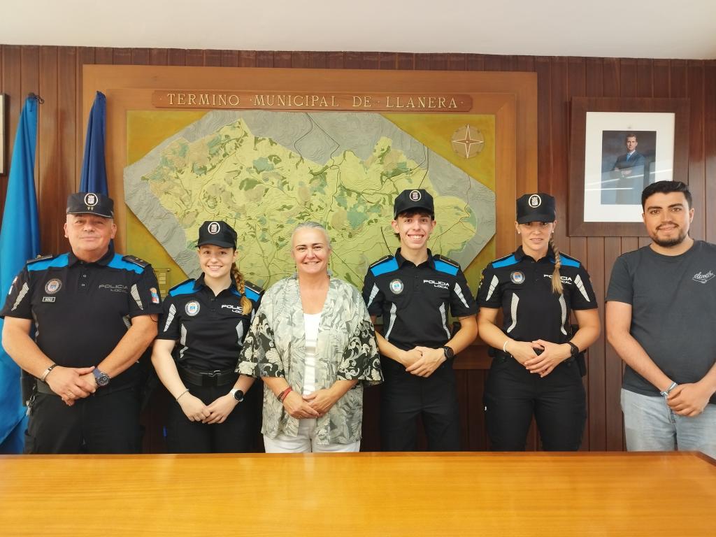 Llanera incorpora tres nuevos auxiliares de Policía Local para reforzar el servicio durante el verano