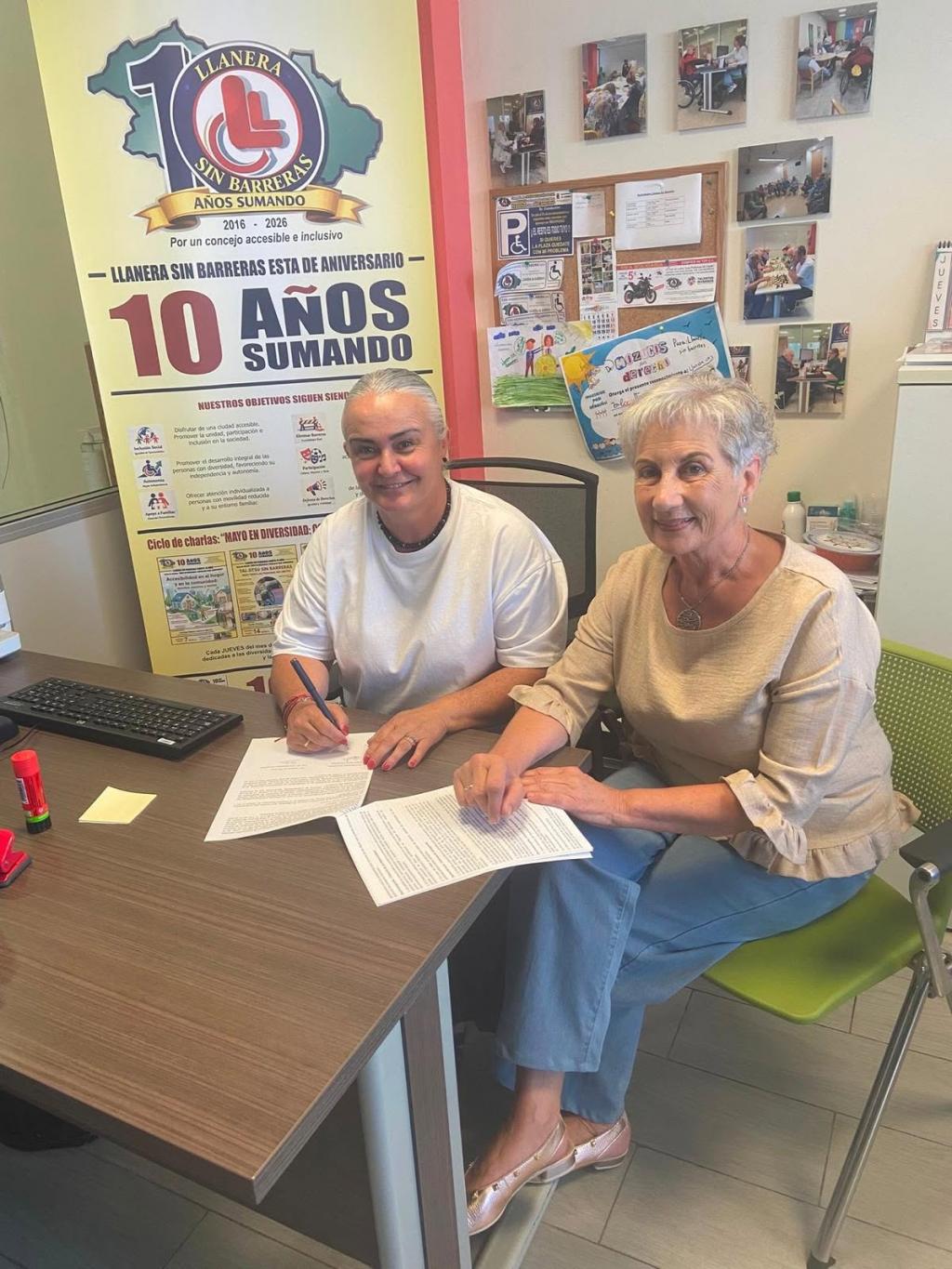 Llanera Sin Barreras renueva su colaboración con el Ayuntamiento para impulsar la inclusión