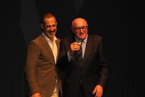 El Tapin - José Manuel García Suárez recibe la Medalla de Oro de Siero por su trayectoria empresarial y su compromiso con Asturias