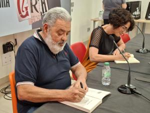 El Tapin - Lorenzo Lunar: "La historia no solo pertenece a los grandes personajes; también hay que contar la de los peones"