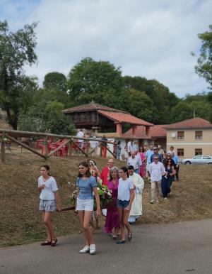 El Tapin - Tuernes el Grande honra a Santa Apolonia con una multitudinaria procesión y sesión vermú