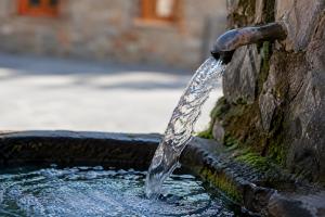 El Tapin - Los vecinos de Varé reclaman una solución urgente a los problemas de suministro de agua