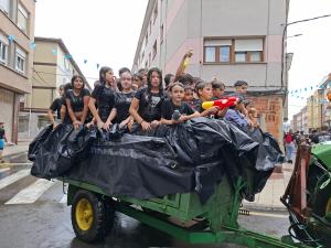 El Tapin - El agua y el orbayu protagonizan La Pingadura en las fiestas de Santa María de Lugo