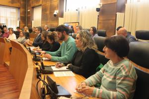 El Tapin - Podemos, Izquierda Unida y PP exigen la emisión de informes jurídicos y económicos sobre la estructura de costes de la privatización del agua 