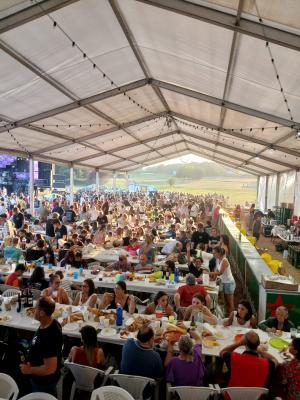 El Tapin - Lugo de Llanera despidió seis días de fiesta con el reparto de más de 1.700 bollos
