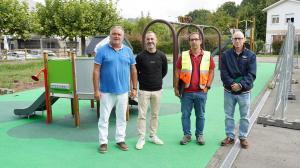 El Tapin - Avanzan las obras de renovación del área de juegos infantiles y las pistas deportivas del parque de La Pedrera, en Lieres