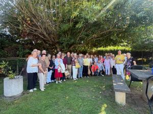 El Tapin - Medio centenar de vecinos y amigos de Villabona celebran su tradicional comida de hermandad