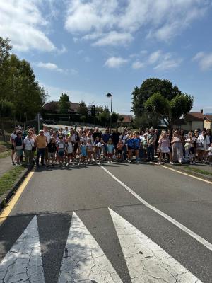 El Tapin - Unas 200 personas se sumaron en Soto de Llanera a la marcha solidaria por Carlota